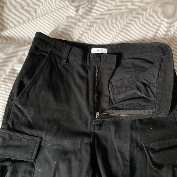 SOLD ‼️‼️ -TNA BLACK CARGO PANTS - Picture 2 of 13